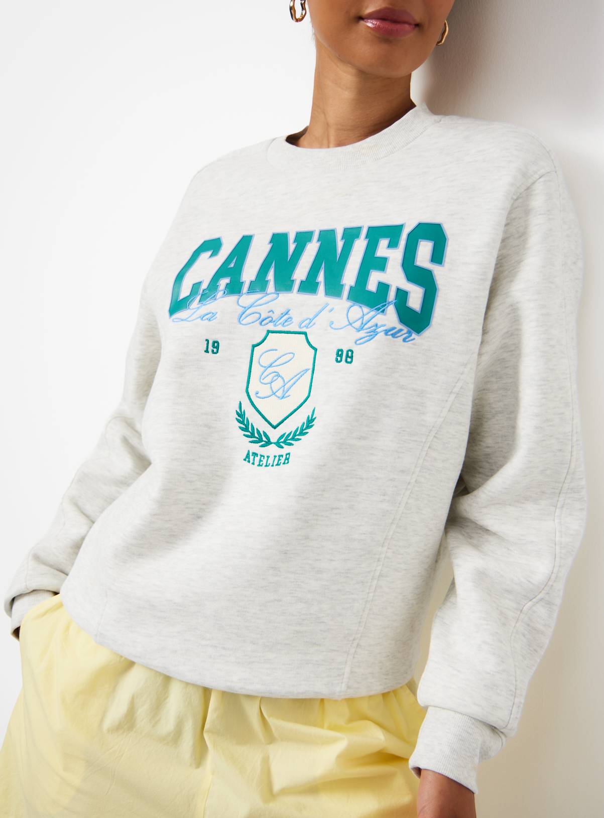 Grey Cannes Graphic Sweatshirt XL - Image 3